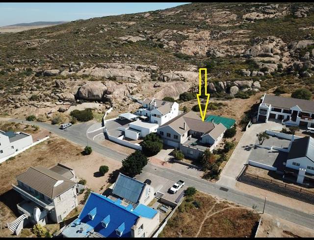 6 BEDROOM HOUSE FOR SALE IN KLEINKOORNHUIS